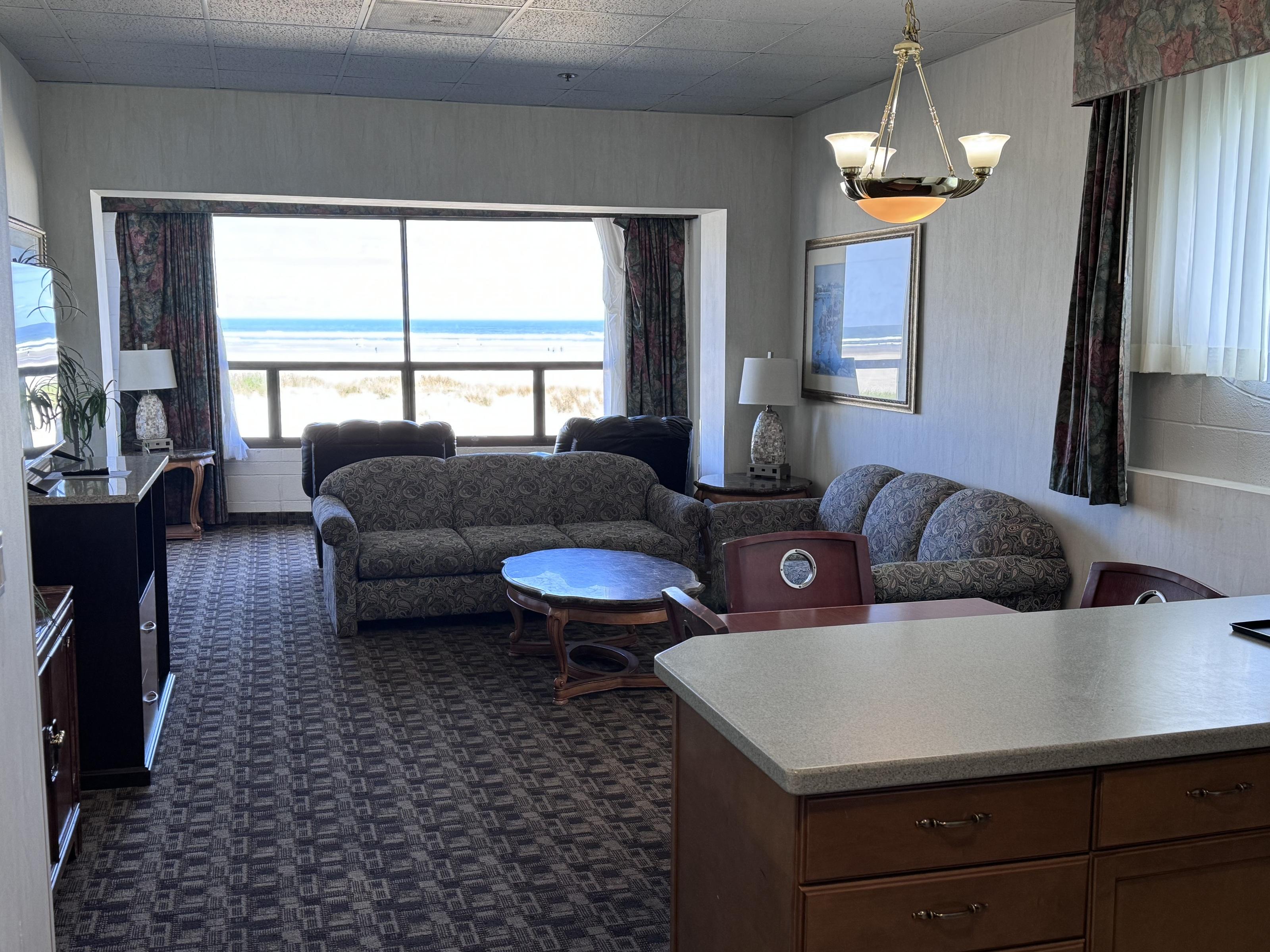 Promenade Inn & Suites Oceanfront Seaside Exterior photo