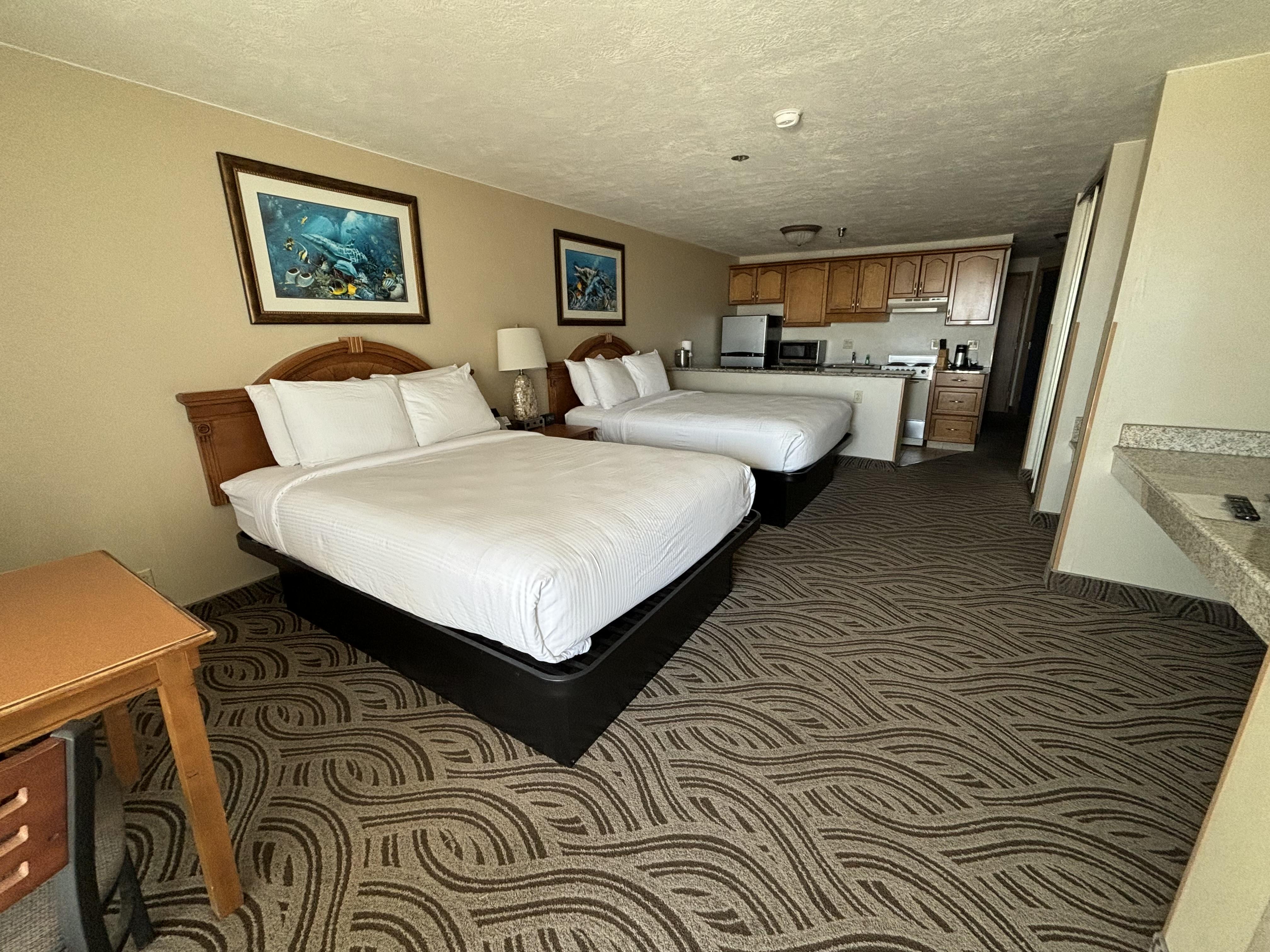 Promenade Inn & Suites Oceanfront Seaside Exterior photo